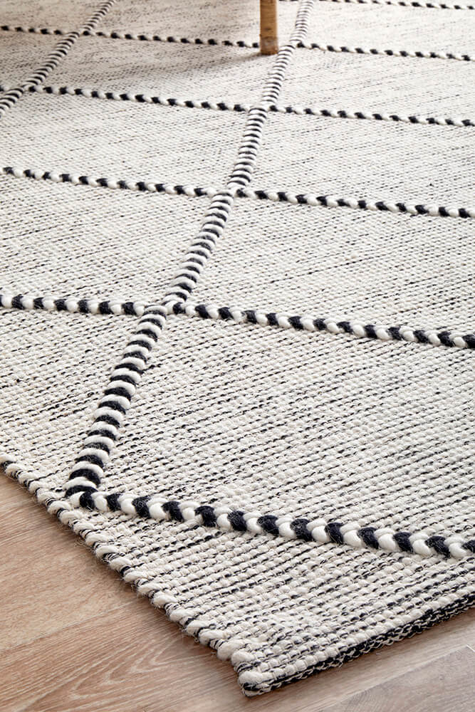 Maison Jasmin Rug 320 x 230 CM